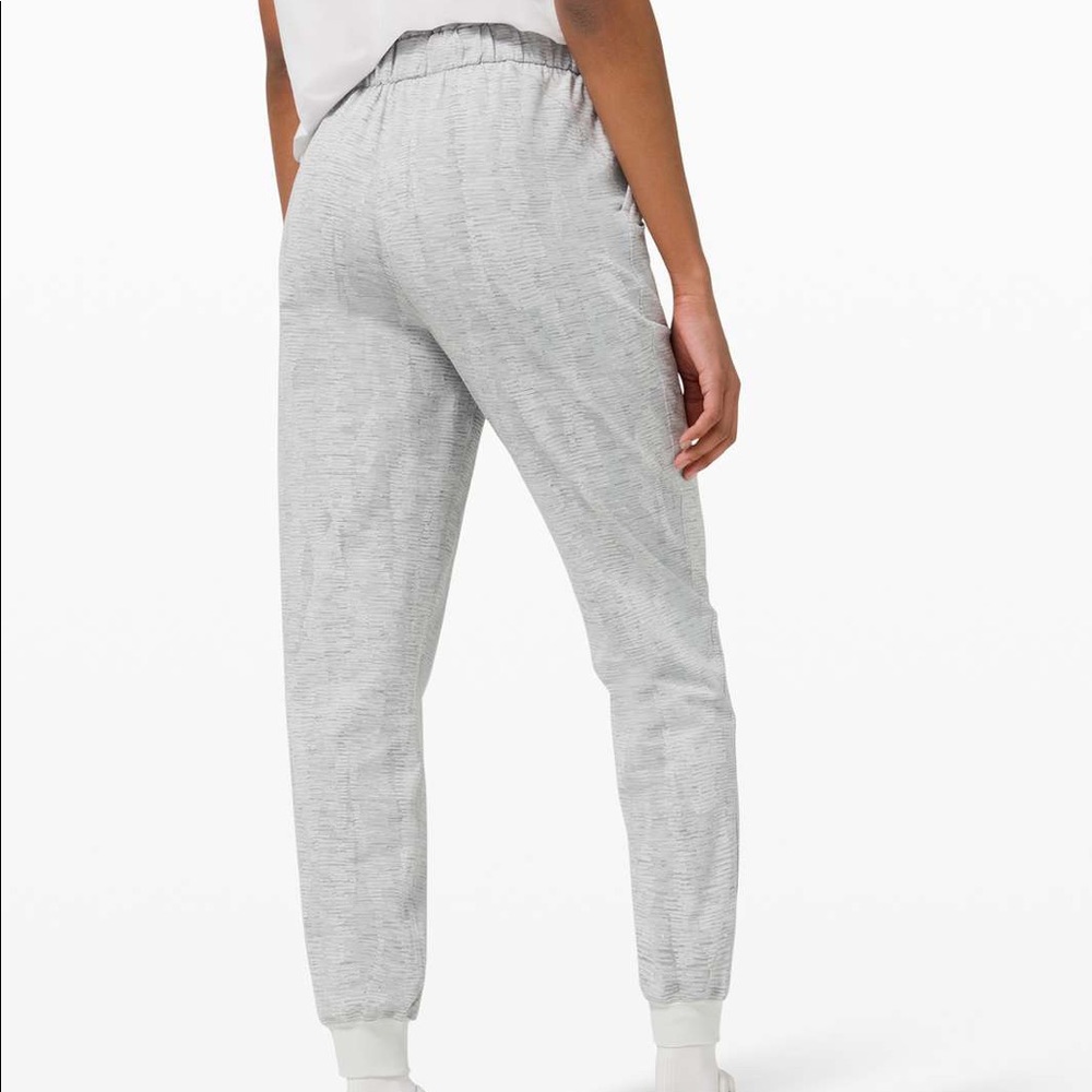 Lululemon stretch hi rise jogger - Picture 2 of 4